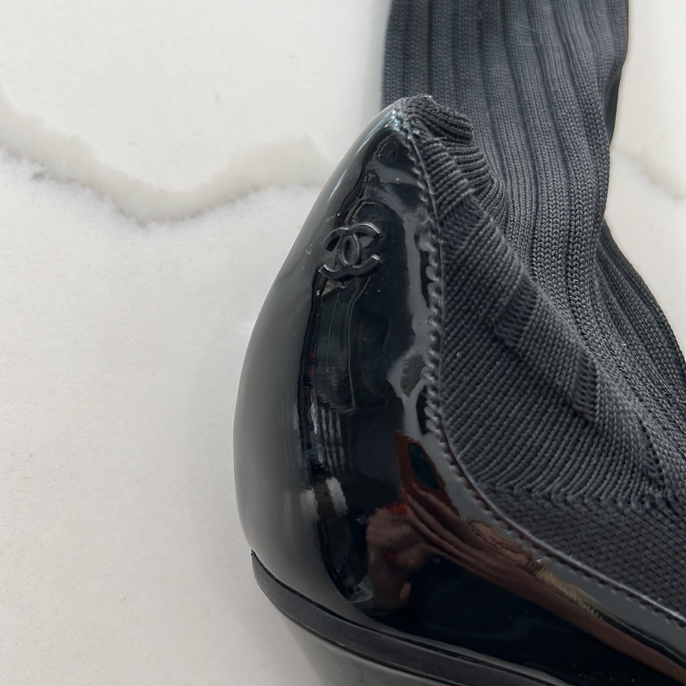 CHANEL black patent leather sock knit stretch cc logo in black size 9 - Picture 3 of 11